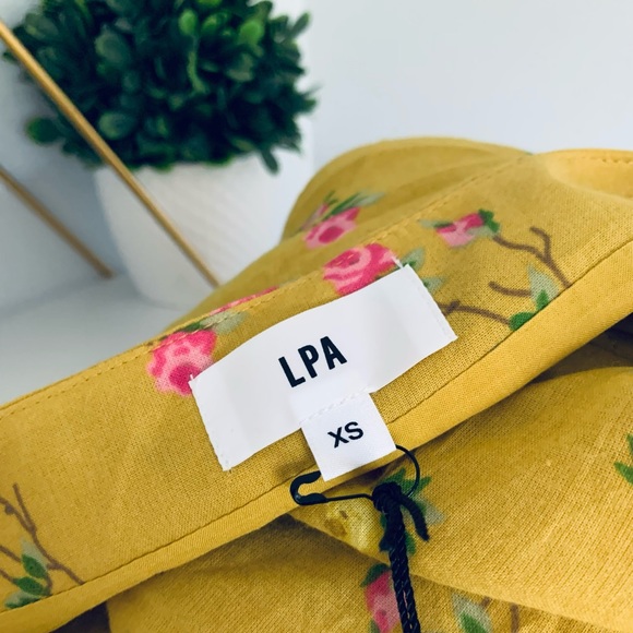 NWT! LPA • Heidi Dress in Little Roses • SZ XS • Retail $228 - Picture 5 of 15